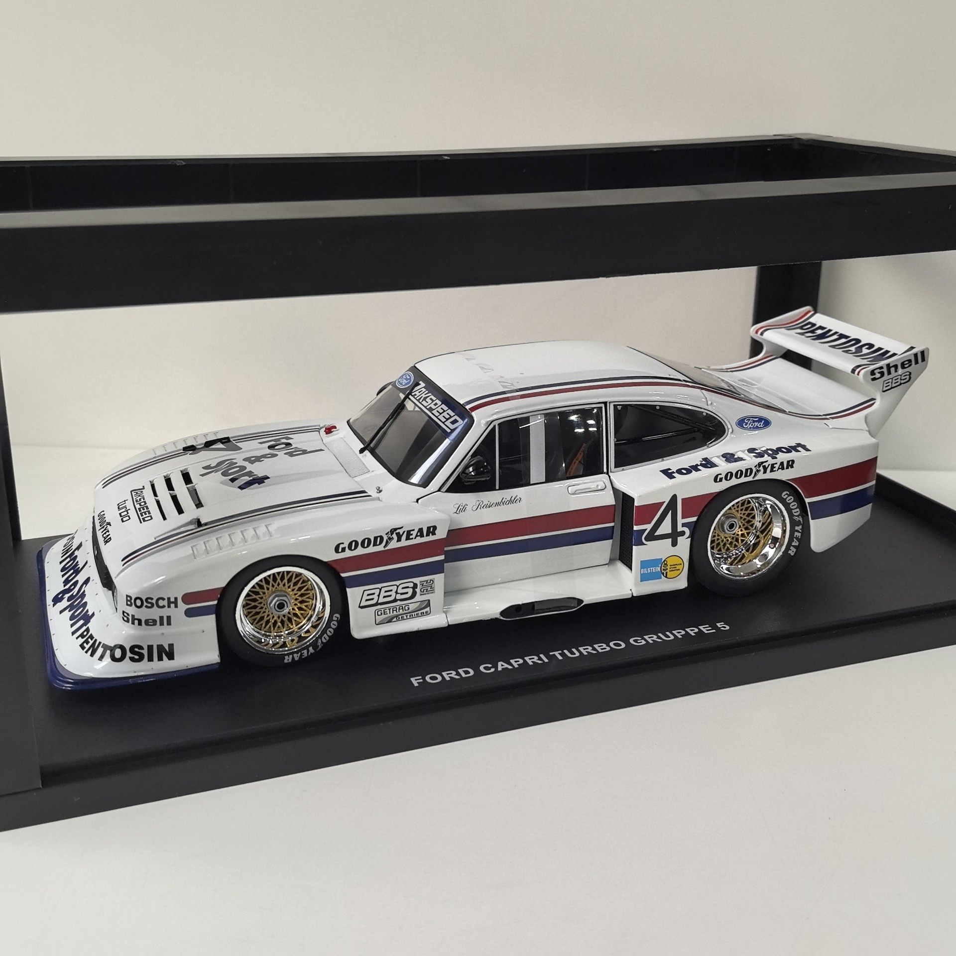 Diecast WERK83 Escala 1/18 FOR - Car Care avaliação e preço